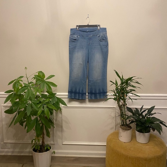 Charter Club Light Blue Cropped Jeans - Picture 1 of 1